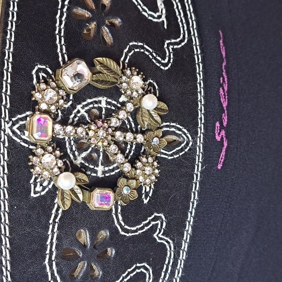 Vintage Liz Claiborne Black Leather Belt Upscaled With Peace Sign - Picture 3 of 7